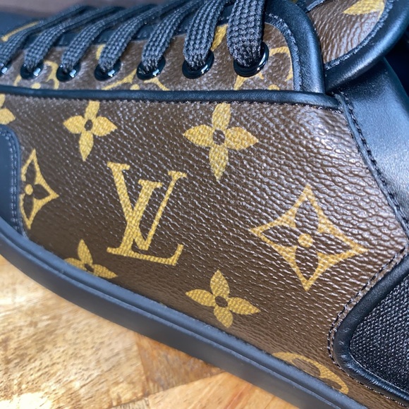 GENTLY USED Louis Vuitton Slalom Sneaker Men’s - Picture 4 of 16